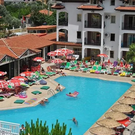 Club Ekinci Palace *